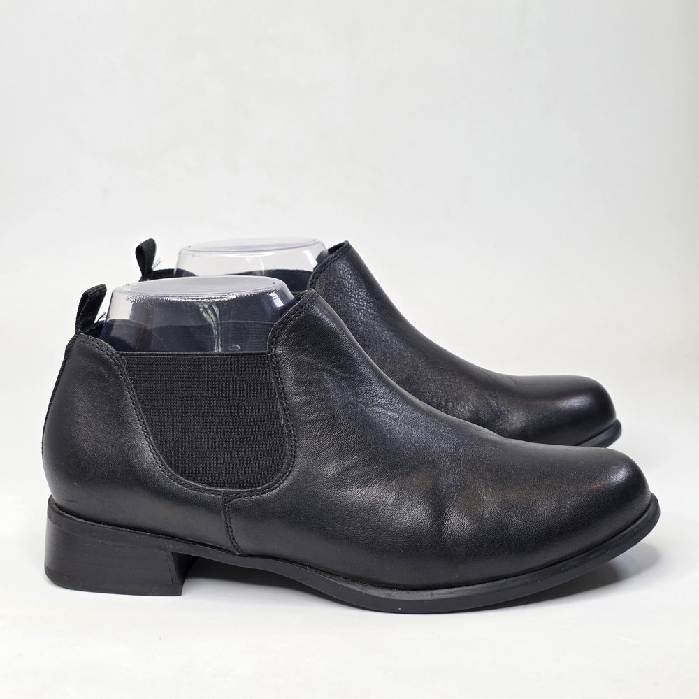 Munro Bedford Low Chelsea Boots Women's Size 7 WW Extra Wide Black Leather Shoes